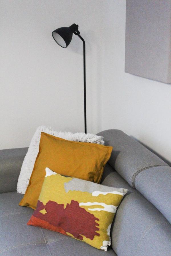 Bright, Modern & Cozy Apartment Tuzla Exterior foto
